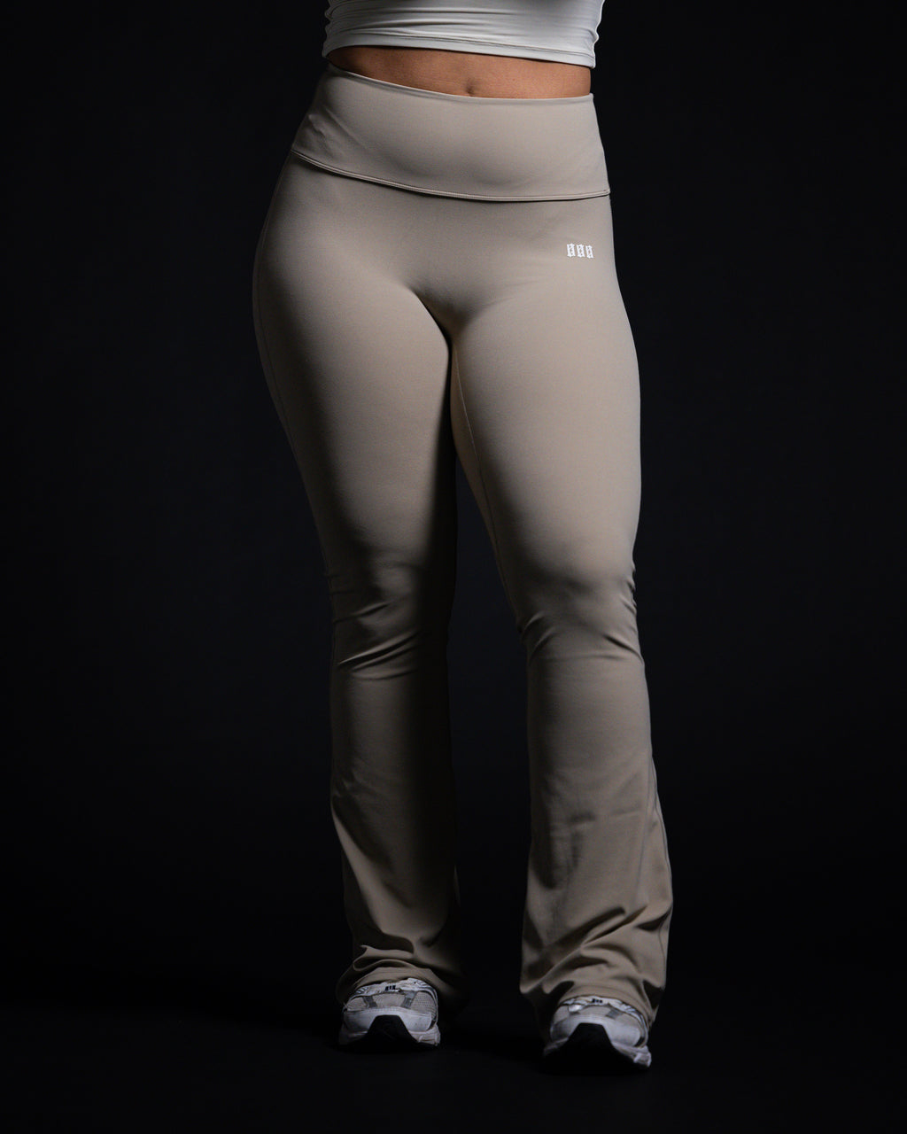 Motion Flare Leggings