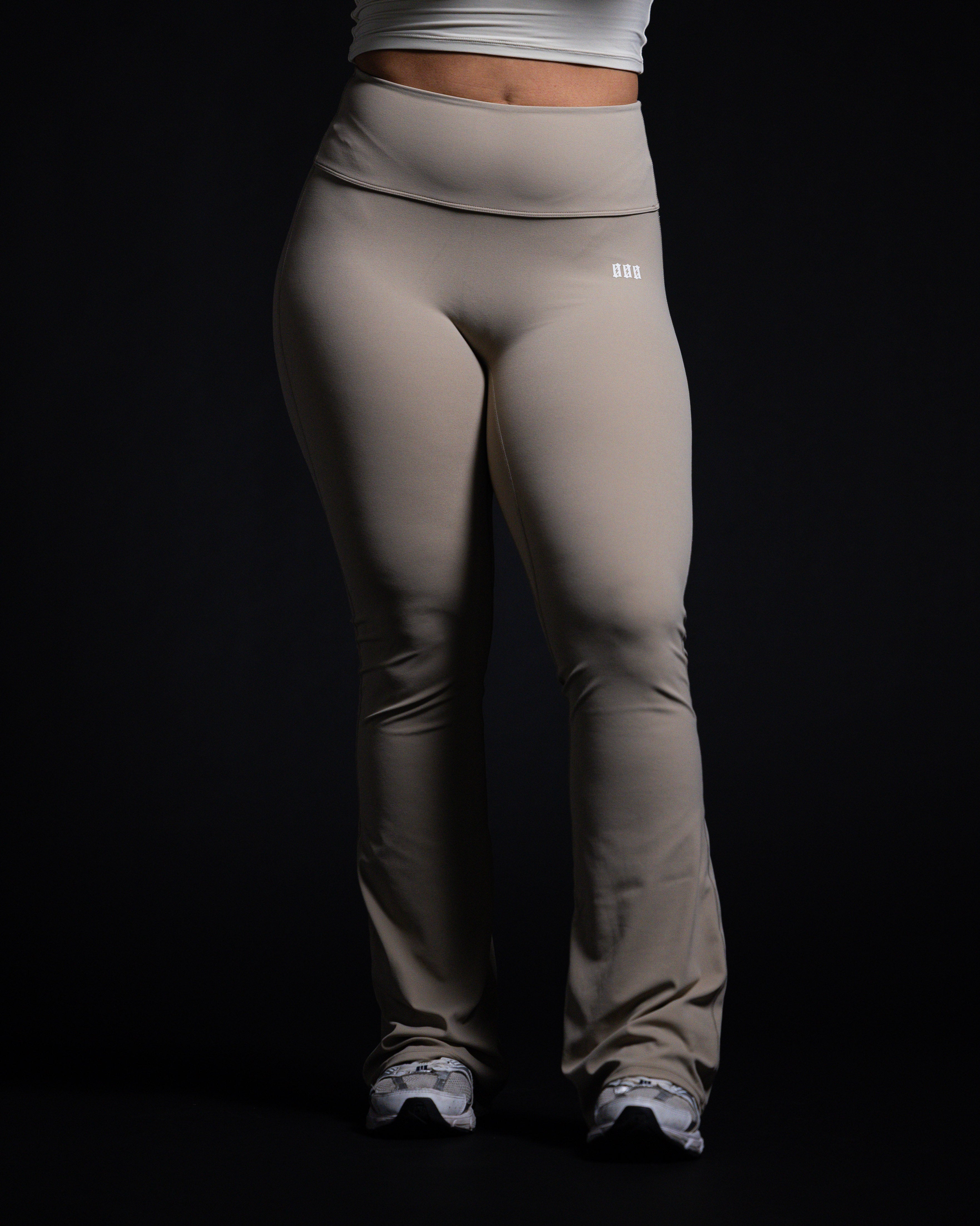 Motion Flare Leggings