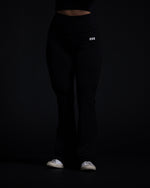 Motion Flare Leggings