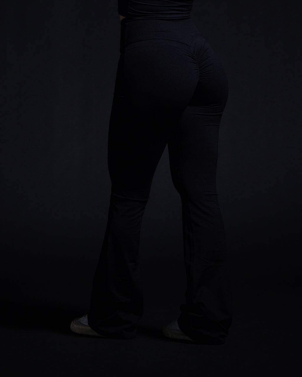 Motion Flare Leggings