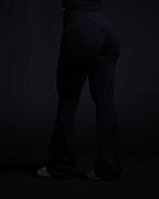Motion Flare Leggings