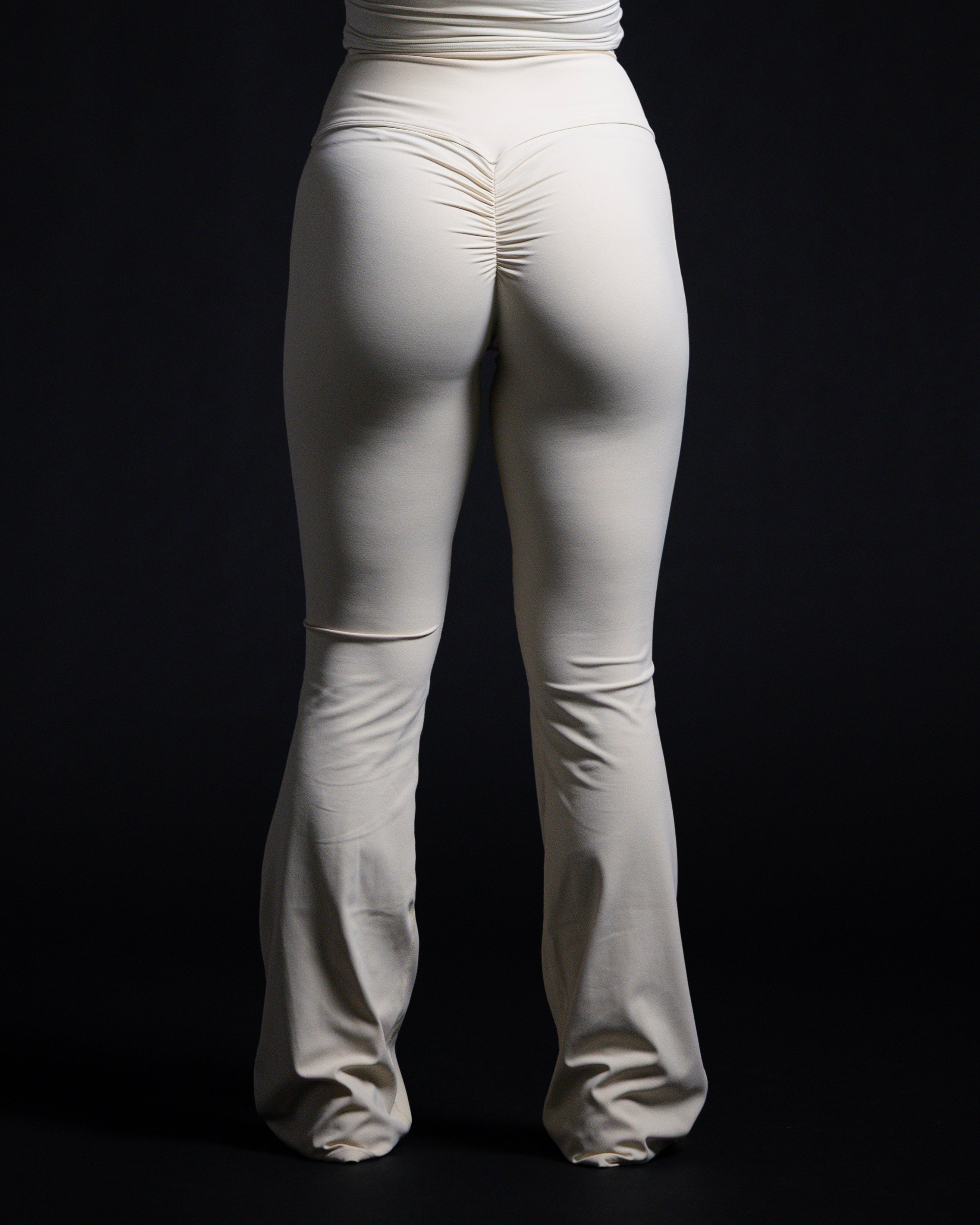 Motion Flare Leggings